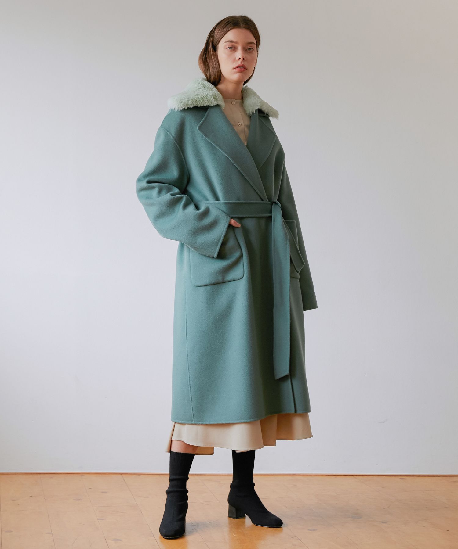 MUSINSA公式 | MODERNABLE ファーポイントロングハンドメイドコート