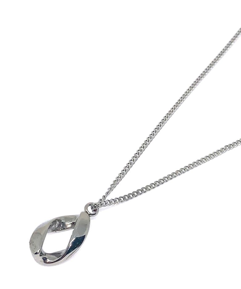 Bold chain necklace