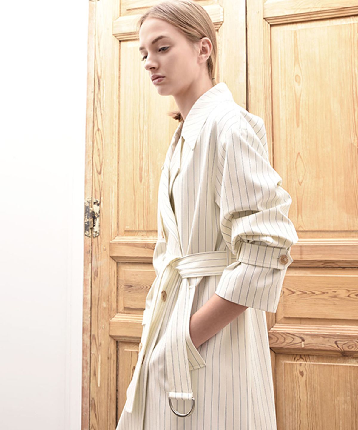 아바몰리(AVA MOLLI) EMILY DOUBLE TRENCH COAT (White ST)