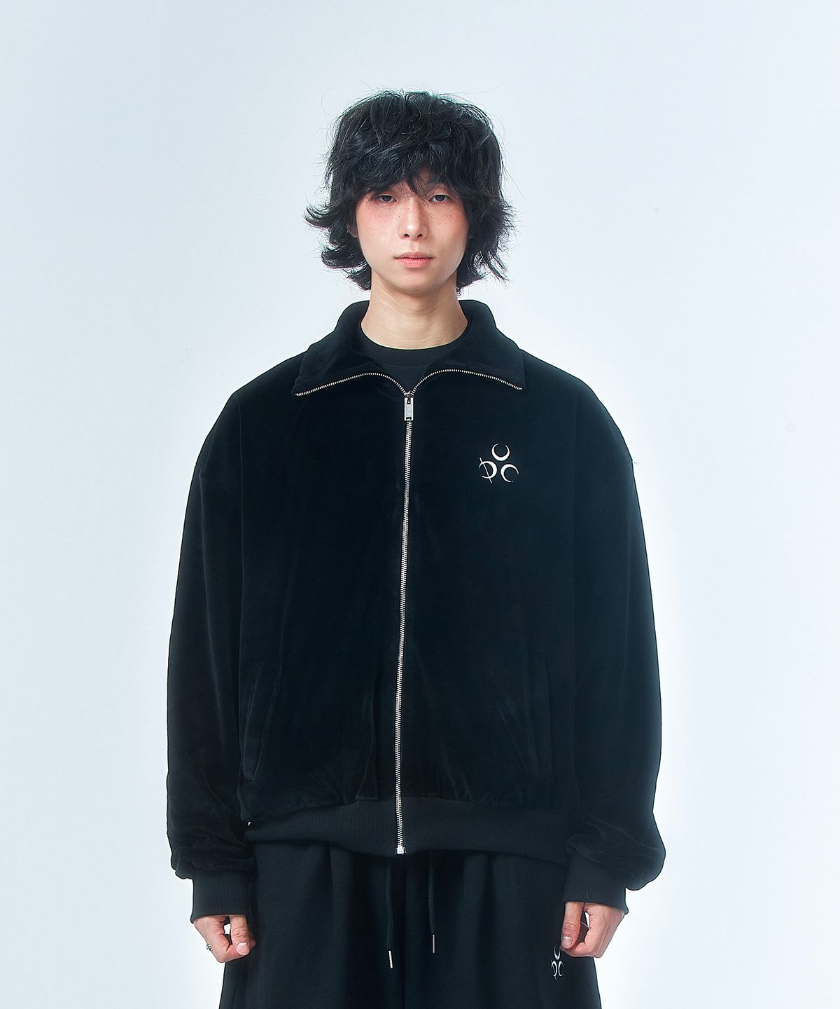 디오스피스(DAUSPICE) Signature Velour Zip-Up BK