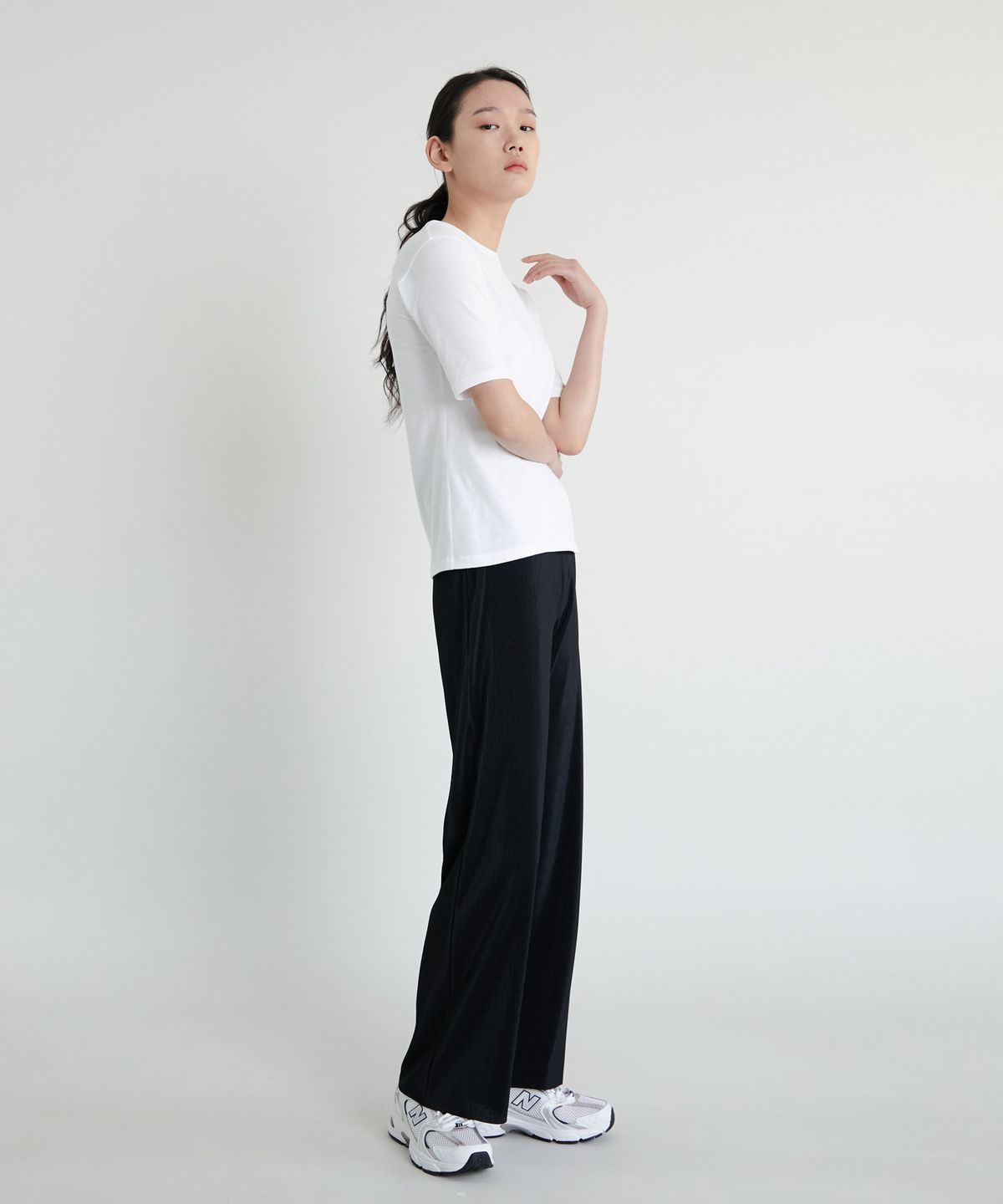 38컴온커먼(38COMEONCOMMON) 20S PLEATS BANDING PANTS (BLACK)