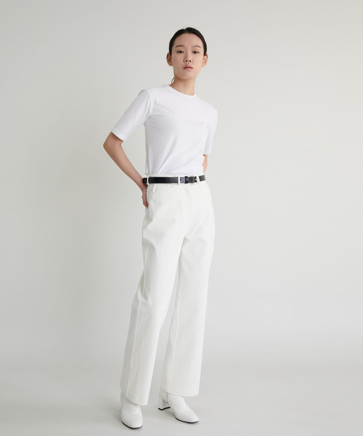 38컴온커먼(38COMEONCOMMON) 20S SLIM HALF T-SHIRTS (WHITE)