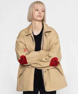 [UNISEX]엘보우 자수 하트스마일 자켓_베이지