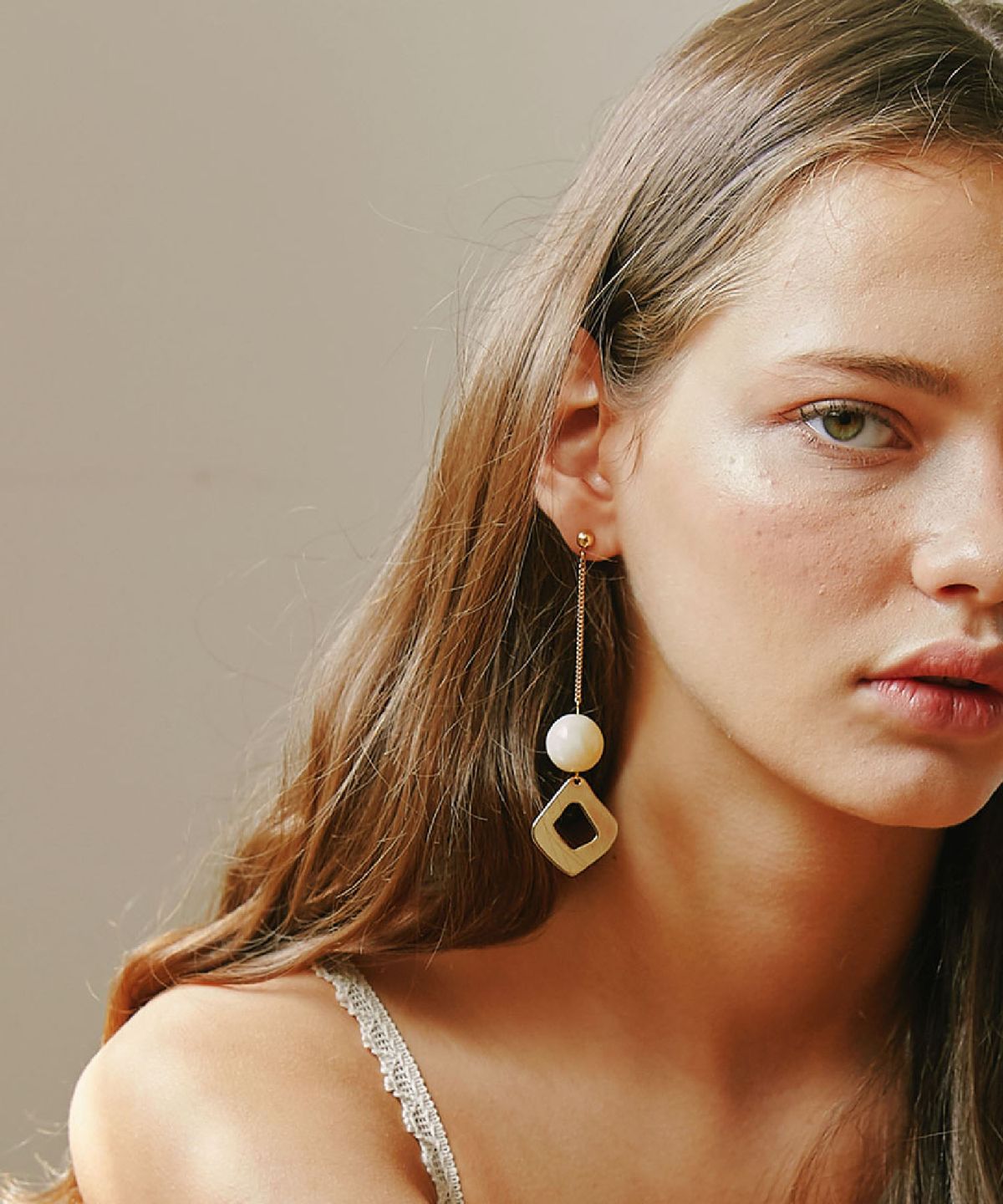 위트홀리데이(WIT-HOLIDAY) marble sand stone unbal earring