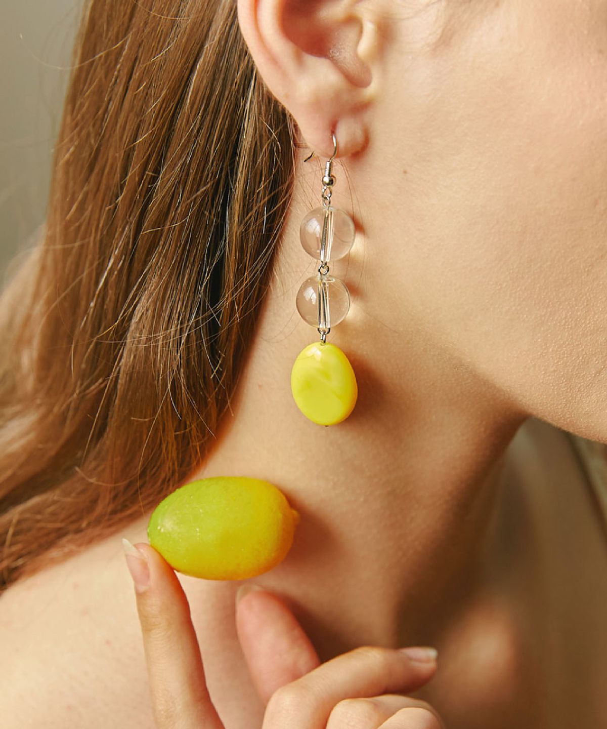 위트홀리데이(WIT-HOLIDAY) lemon crystal unbal earring