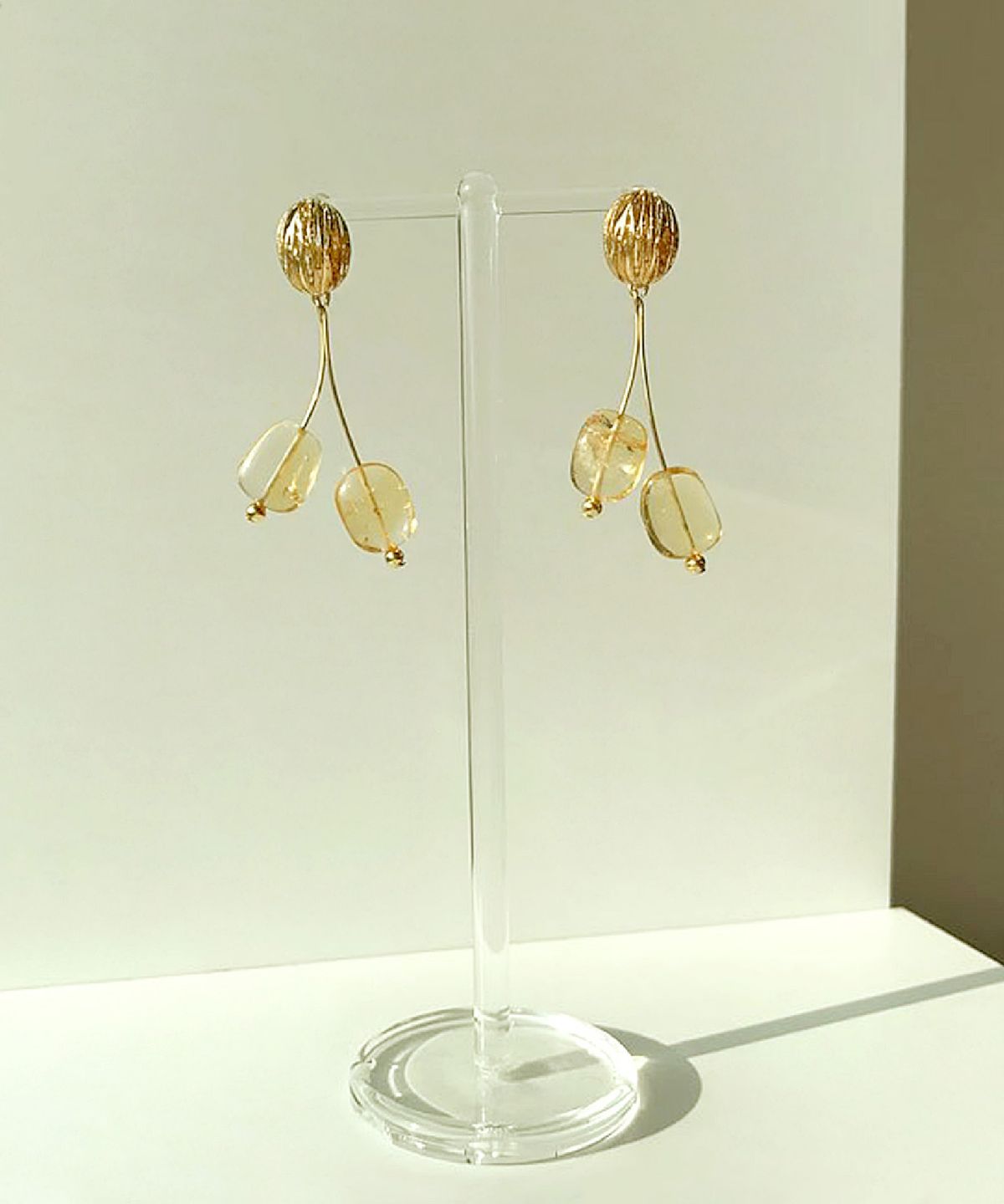 위트홀리데이(WIT-HOLIDAY) Citrine Quartz earring