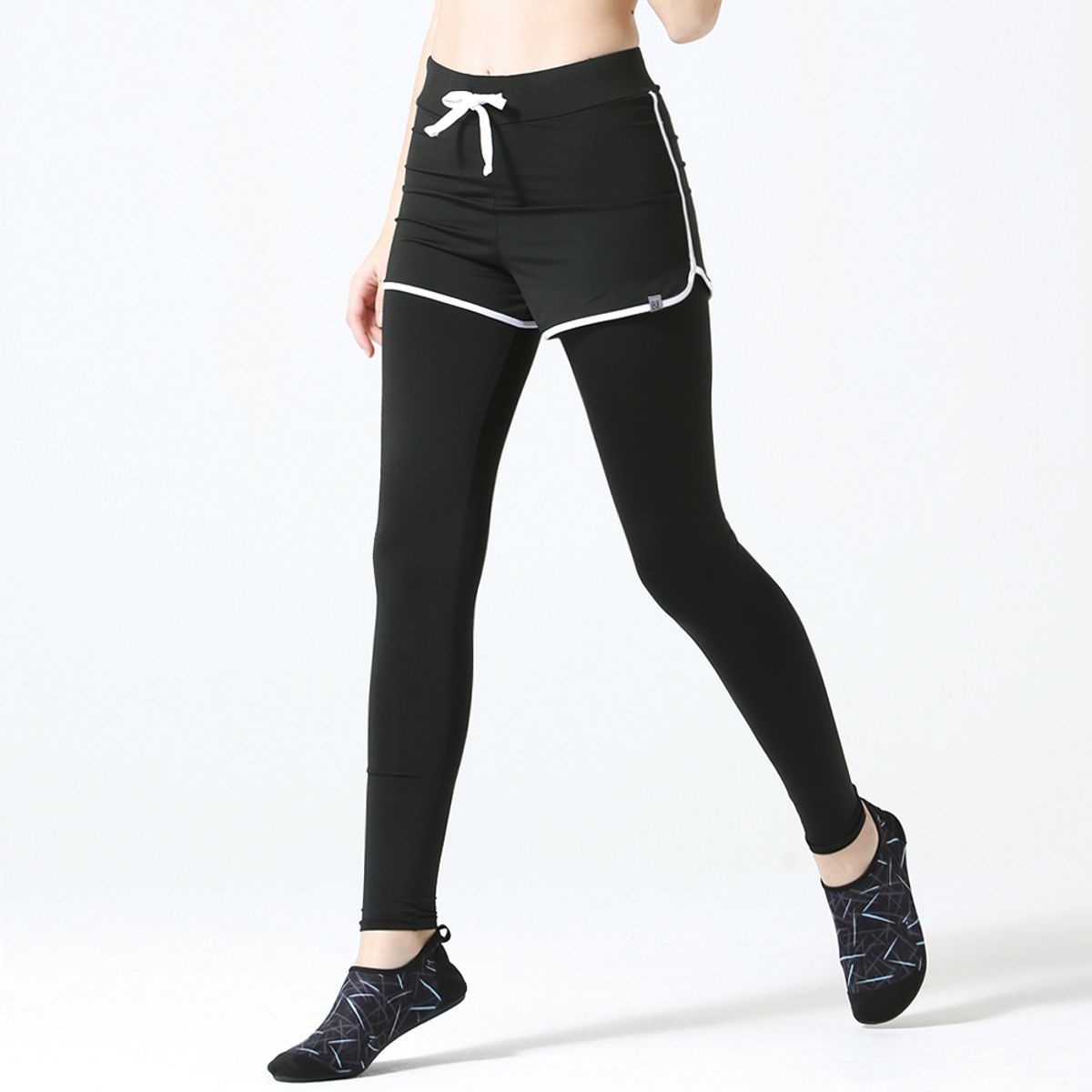 베이직엘르(BASIC ELLE) 여성 워터레깅스 블랙 BEL-S256K