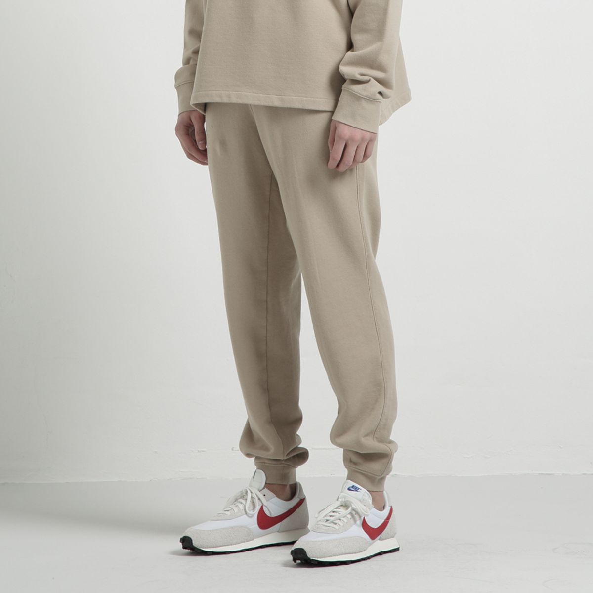 호웨어(HOWEAR) 20SS JOGGER - TAN BEIGE
