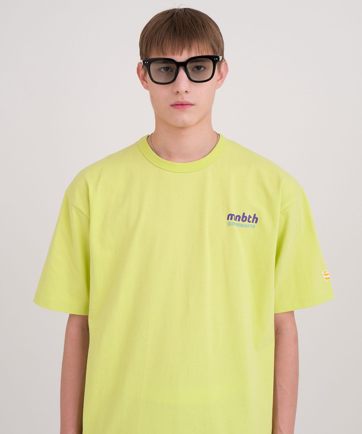 메인부스(MAINBOOTH) MNBTH Mini Logo T-shirt(LIME)