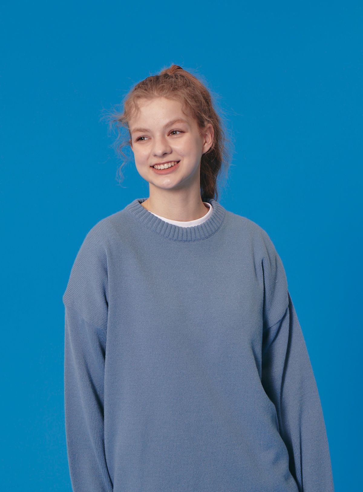 블론드나인(BLOND9) ROUND KNIT SWEATER_BLUE