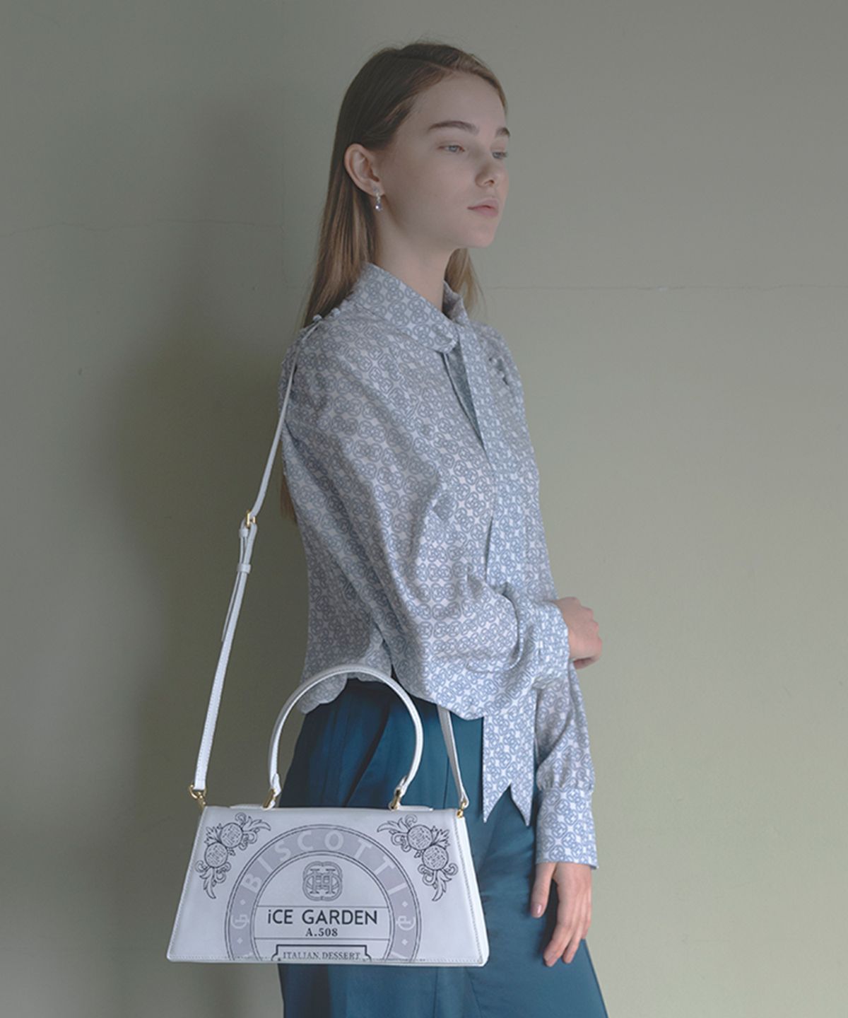 아이스가든에이오공팔(ICE GARDEN A.508) Biscotti Tote Bag (Clear Water)