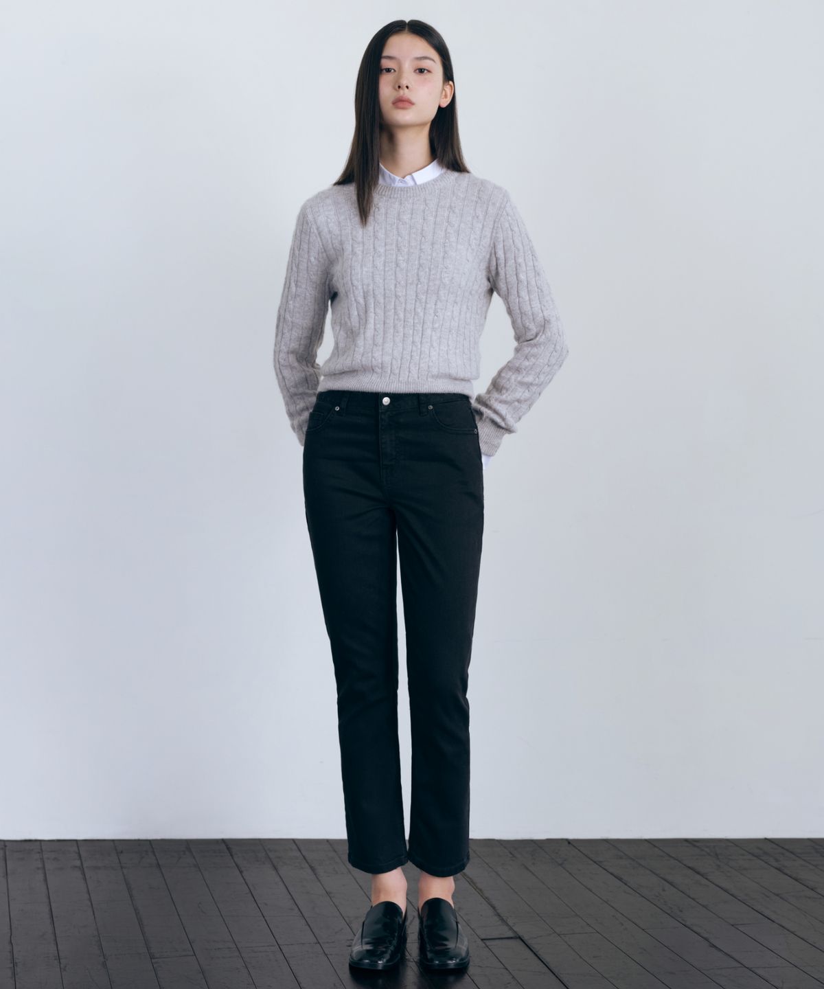 무신사 스탠다드 우먼(MUSINSA STANDARD WOMAN) 우먼즈 슬림 스트레이트 데님 팬츠 [워시드 블랙]