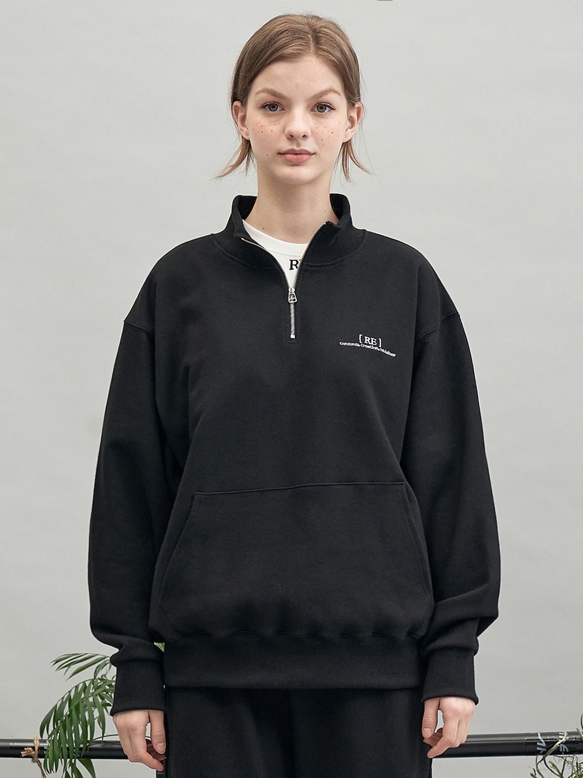 리플레이컨테이너(REPLAY CONTAINER) RE braces logo half zipup mtm (black)