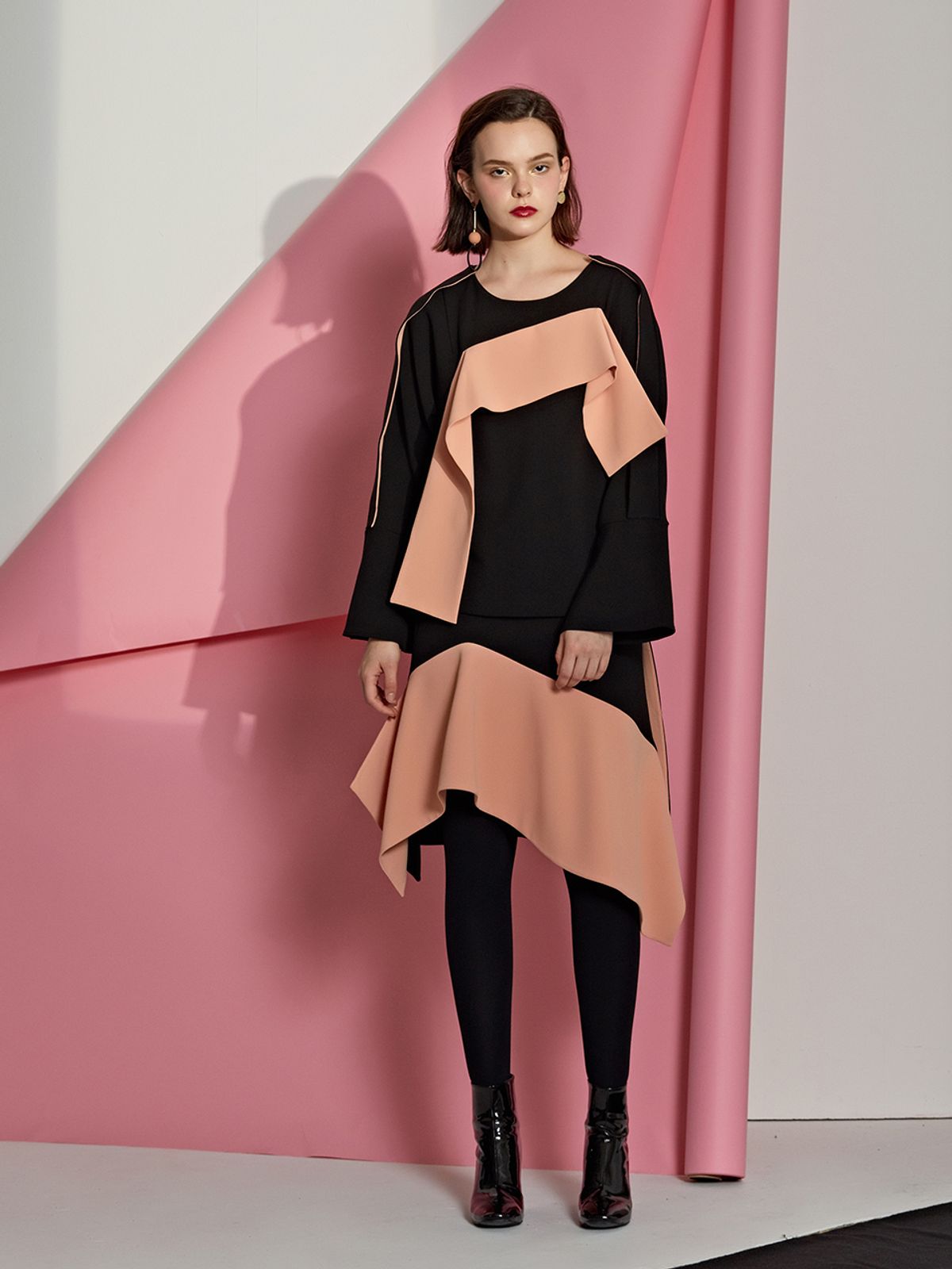 르이엘(LE YIEL) Color Panel Blouse