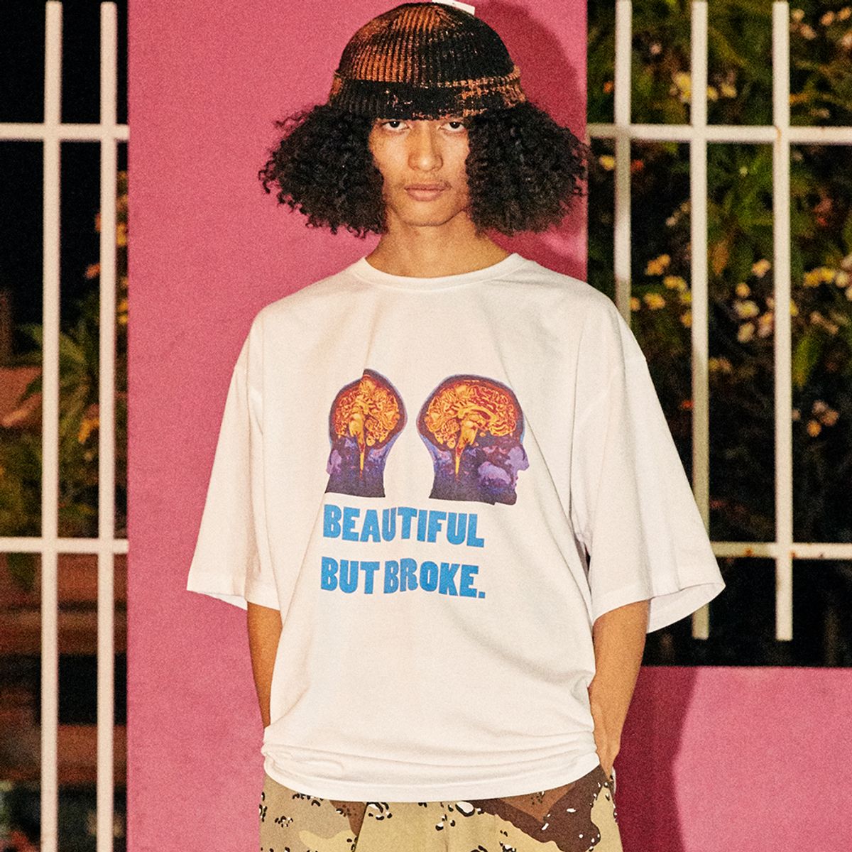 아임낫어휴먼비잉(I AM NOT A HUMAN BEING) Double Brain Short Sleeve T-Shirt - WHITE