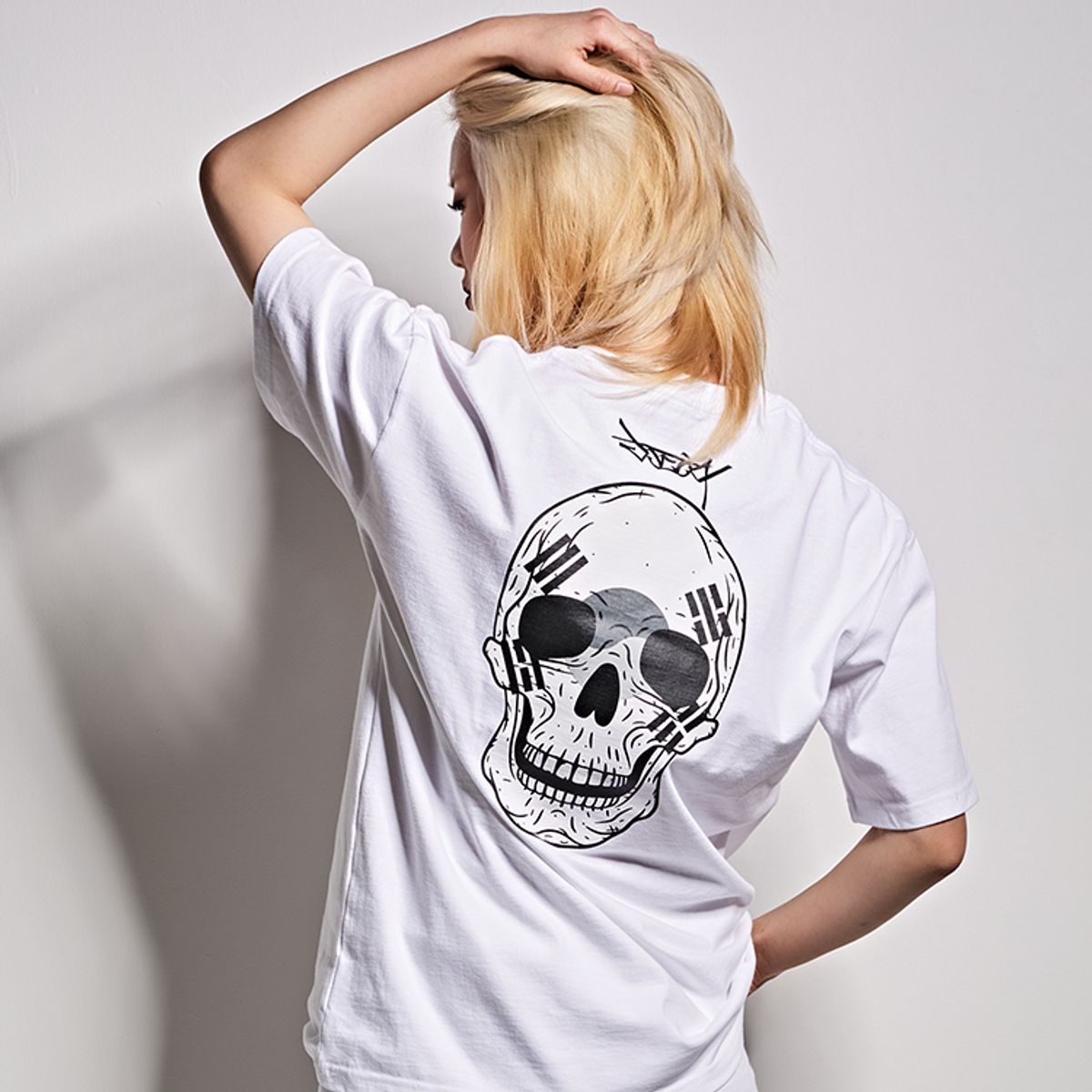 메이드한멋(MADEHANMUT) 스컬 반팔T-shirts(화이트)