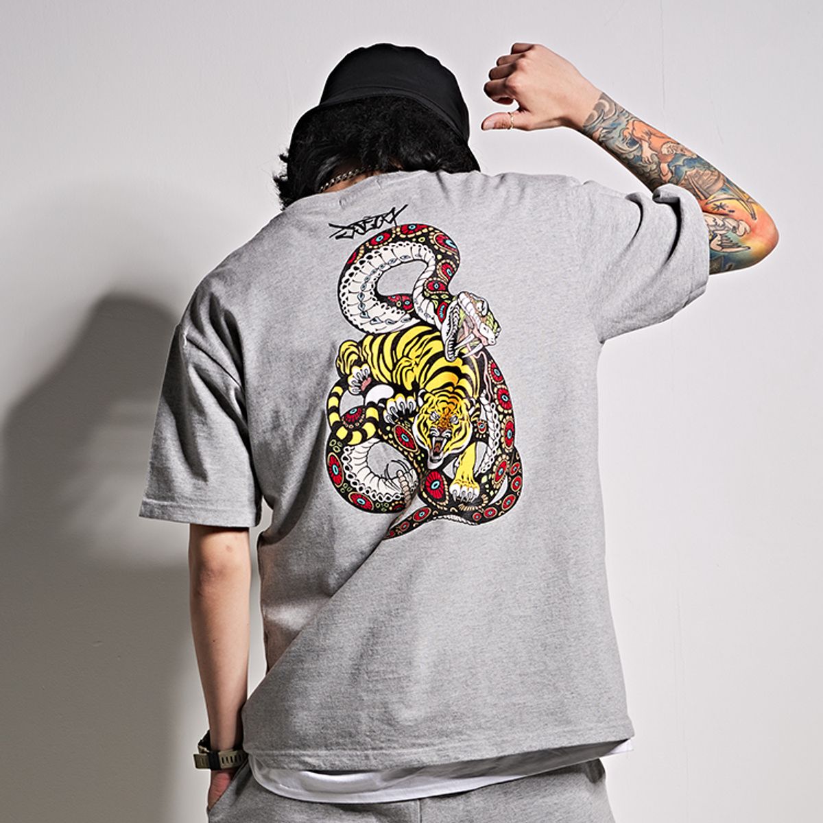 메이드한멋(MADEHANMUT) 범사 반팔T-shirts(그레이)