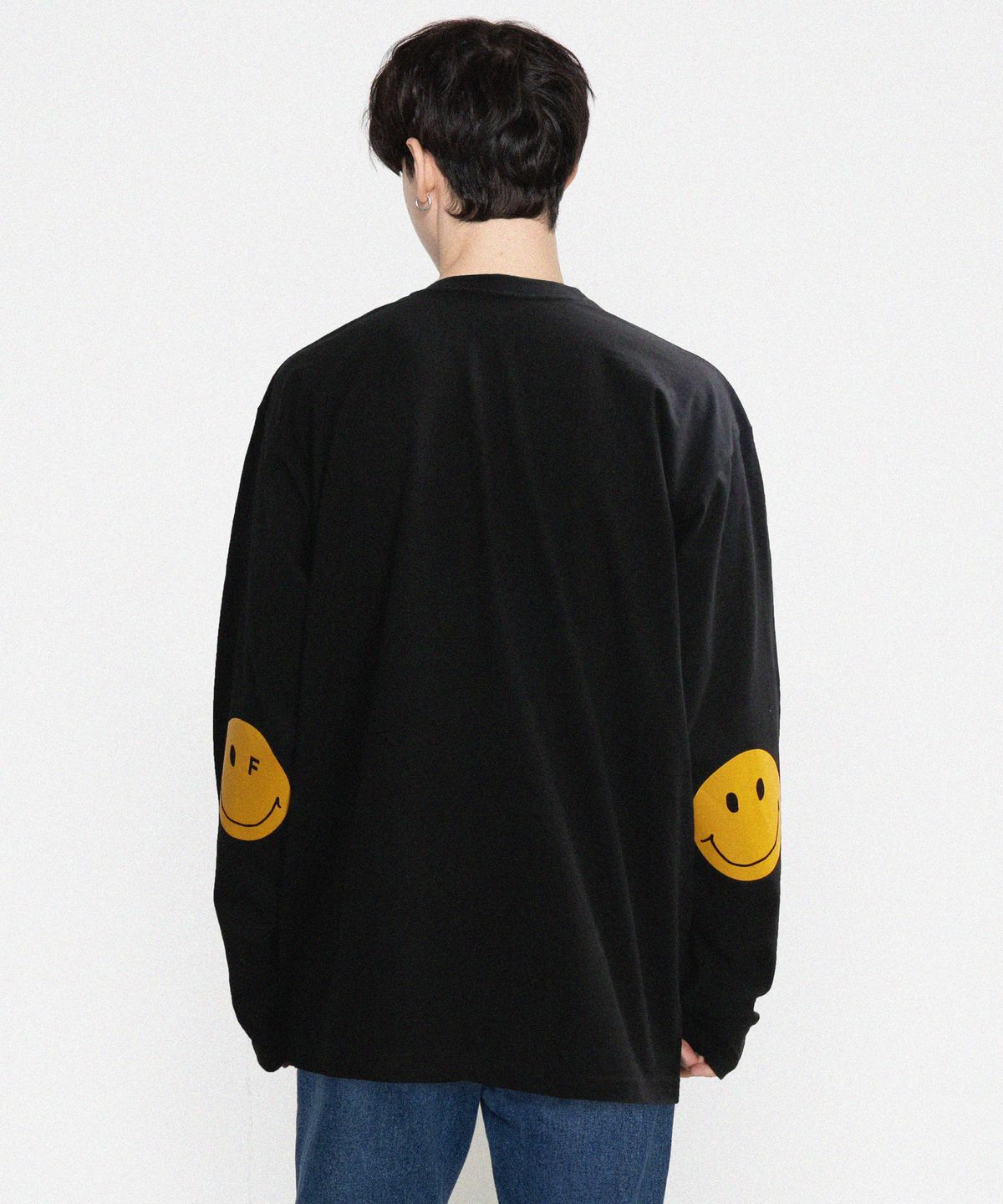 그레이버(GRAVER) [UNISEX]엘보우 도트스마일 롱슬리브_블랙