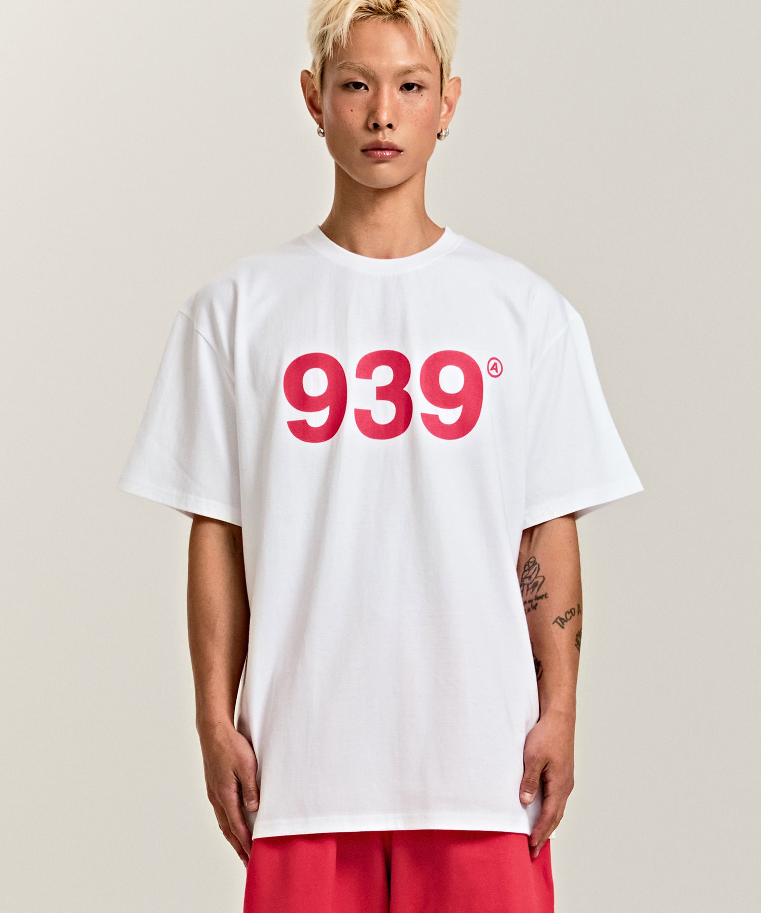 ARCHIVE ■ BOLD 939 LOGO T-SHIRTS 939 LOGO T-SHIRTS (BLACK) - ARCHIVE BOLD | 60% - Asian