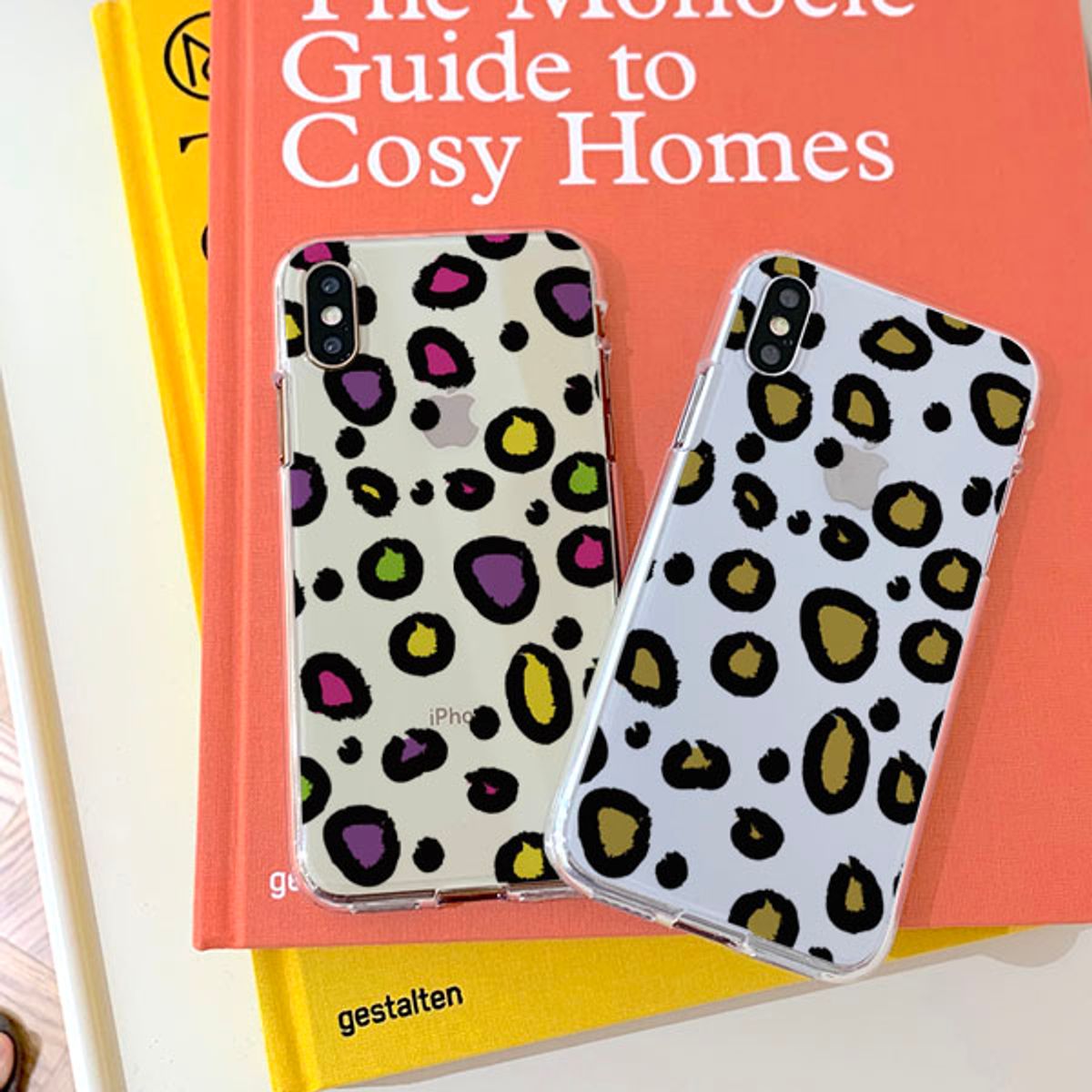 아칸(AKAN) 써니 레오파드 소프트젤리케이스