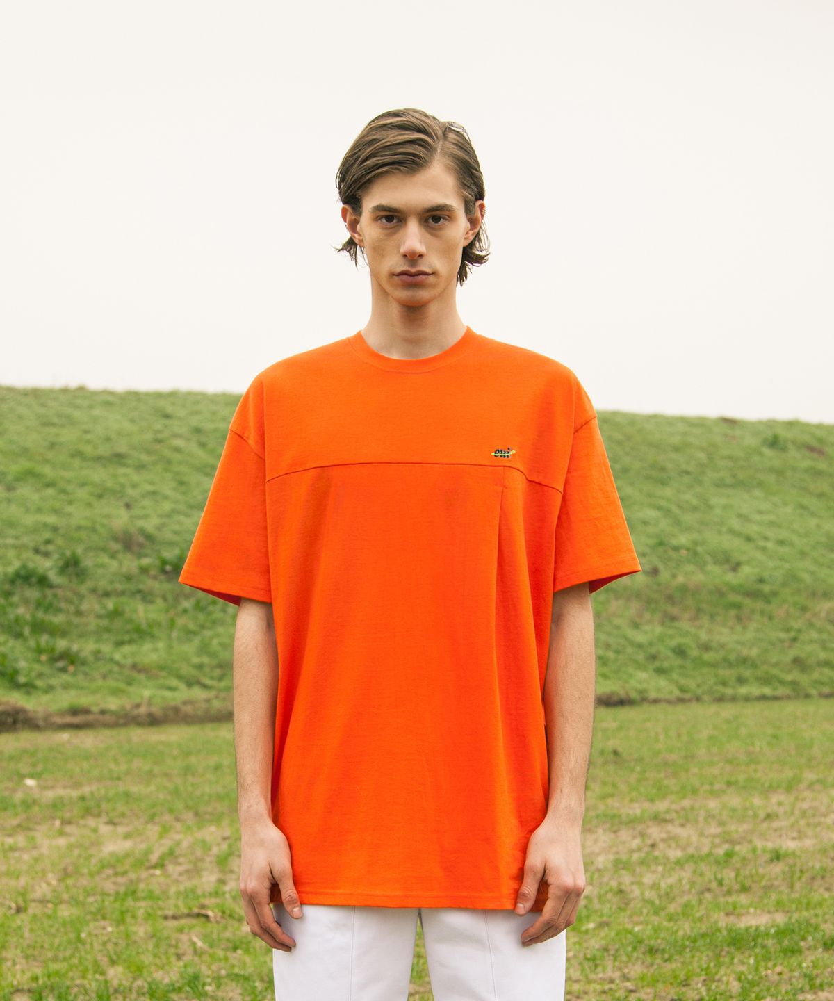 261이유아이(261EUI) ROUND ARROW T-SHIRT ORANGE