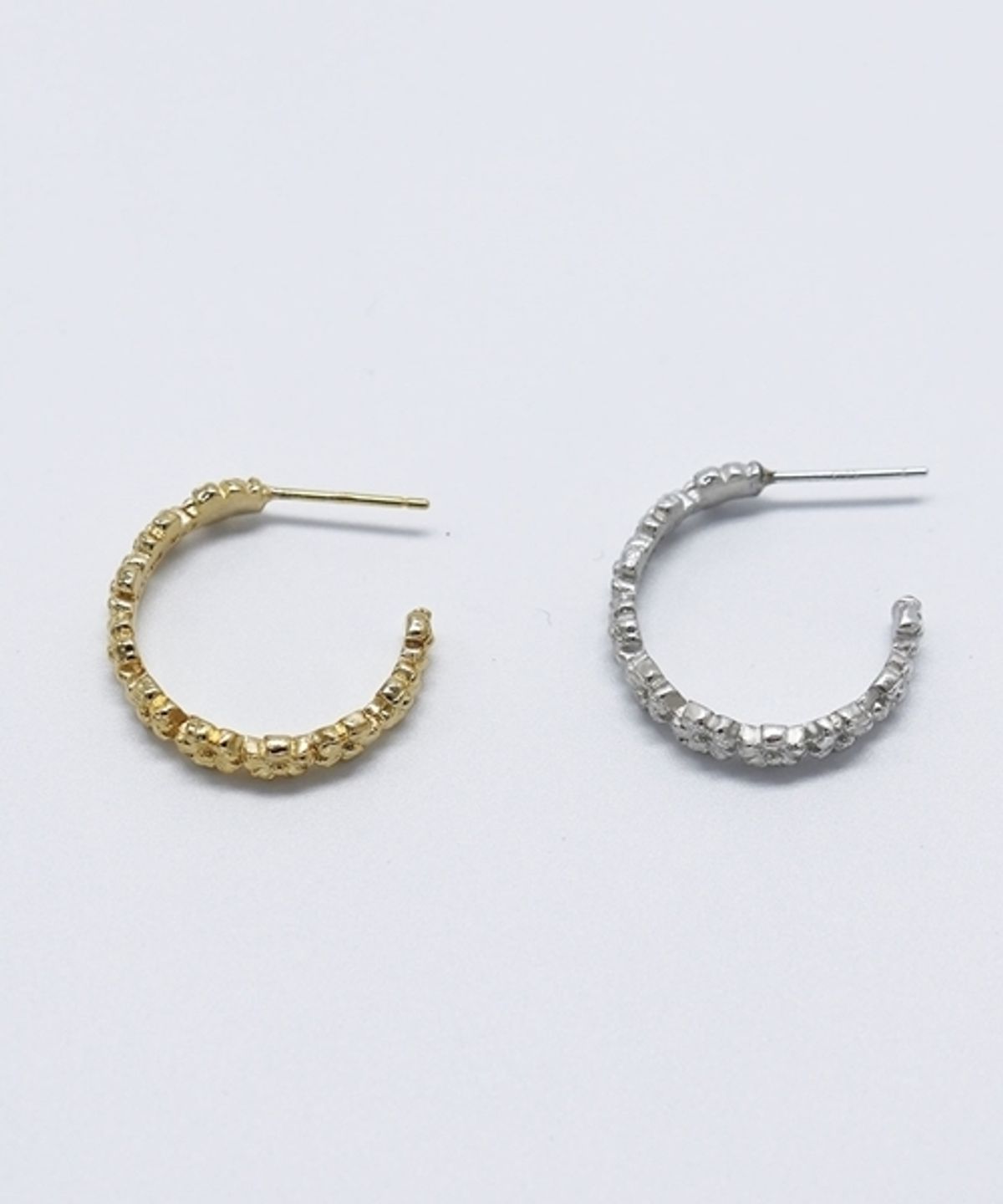 봉보(BONBEAU) Full bloom daisy Earrings 데이지 은침 심플 귀걸이