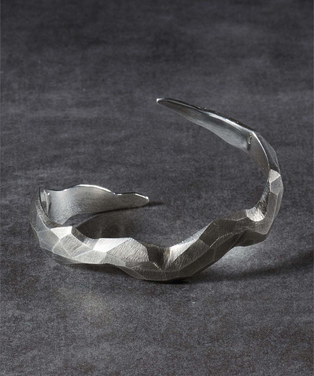 갓제이크(GODJAKE) [ITW] TWISTED BRACELET