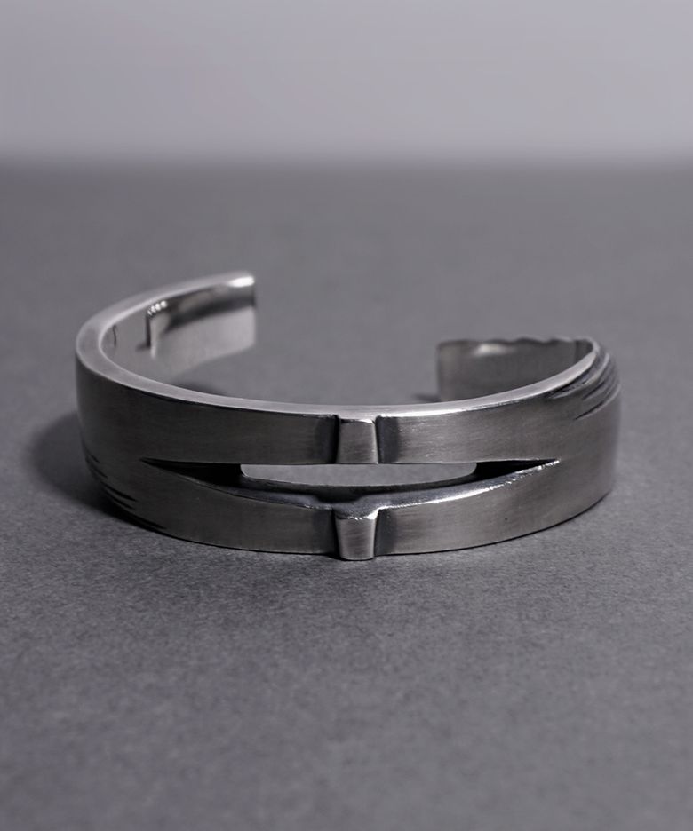 [DEVOURED] GIVE UP BRACELET