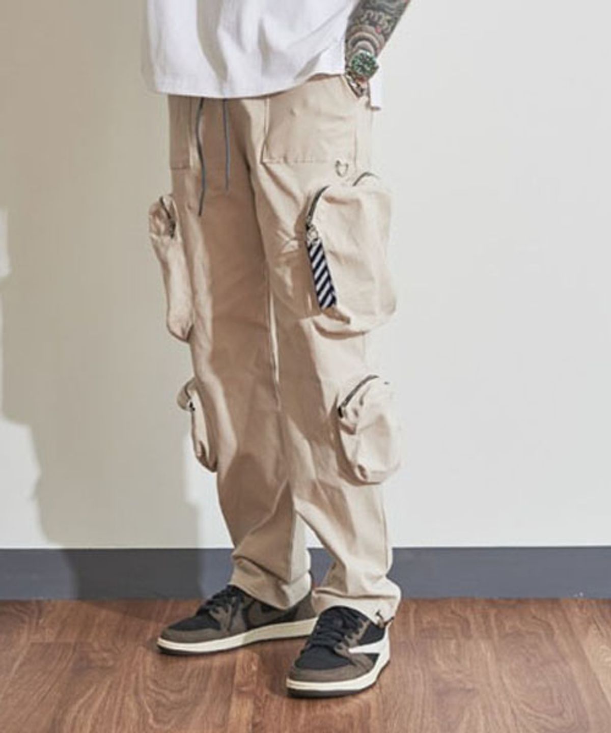 라울(LAUL) 4KET STRING CARGO JORGGER PANTS SAND 라울 4포켓 스트링 카고 조거팬츠 샌드