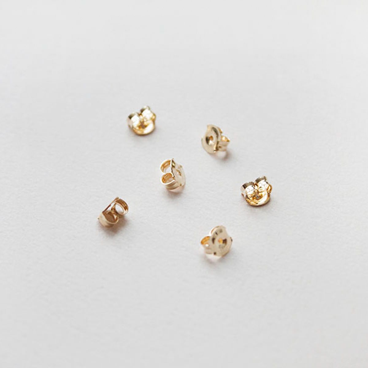 디유아모르(DIEUAMOUR) 14k 귀걸이 뒤꽂이 골드 5mm 양쪽 2짝