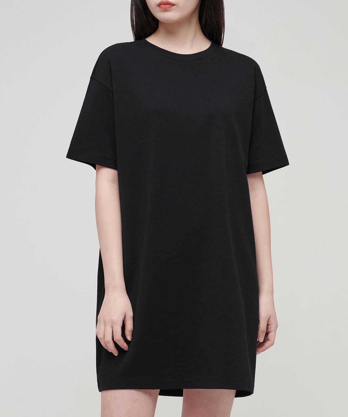 무신사 스탠다드 우먼(MUSINSA STANDARD WOMAN) 우먼즈 크루 넥 티셔츠 드레스 [블랙]