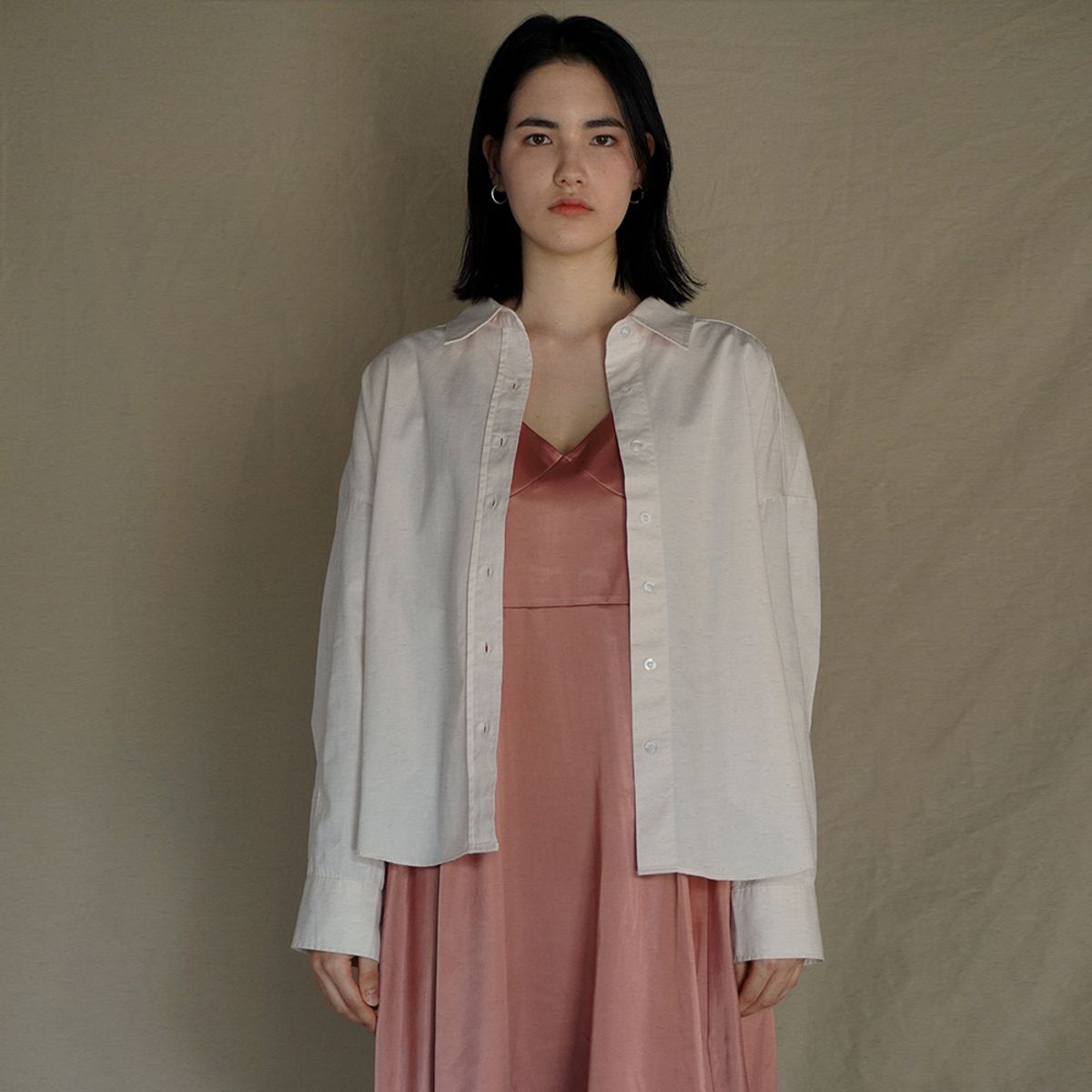 베다(VEDA) LOGO SHIRT _ LIGHT PINK