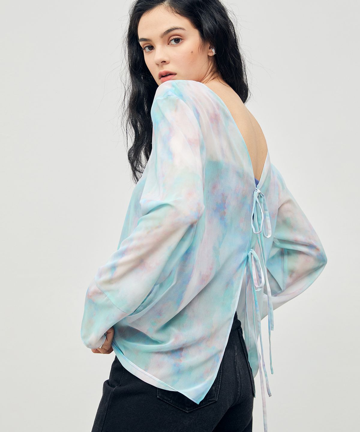 온느(ONNE) Watercolor See-through Blouse Mint