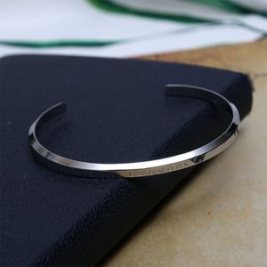 크로노스 CRJ2007B-WT 커프 뱅글 여자 팔찌