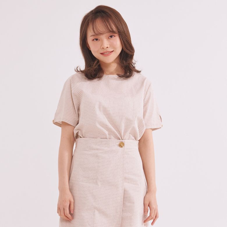 오바로크 체크 블라우스(베이지)