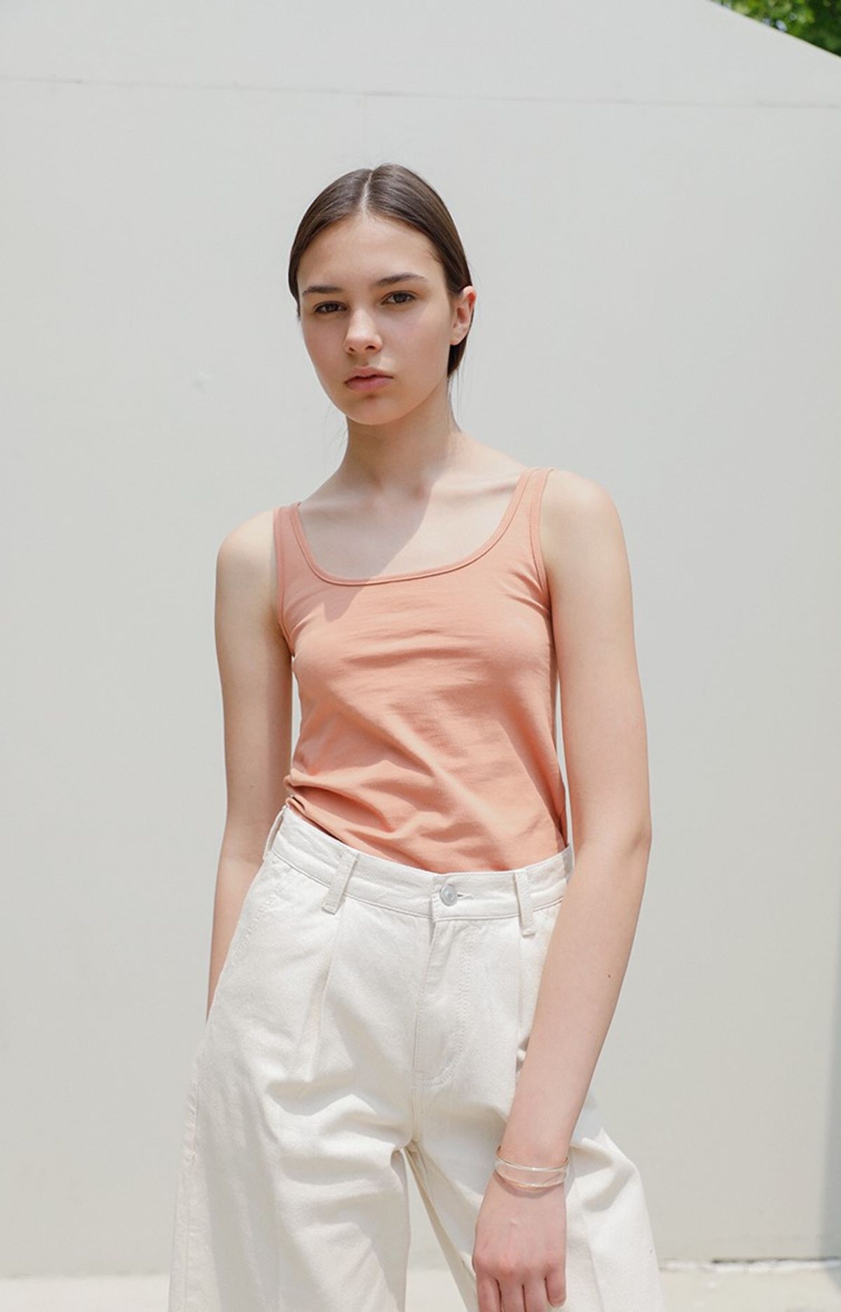 휴먼갤러리(HUMANGALLERY) Plan Sleeveless Top(Light pink)