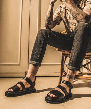 S054 2022 미네소타 더블 스트랩 샤크솔 샌들 밴타블랙