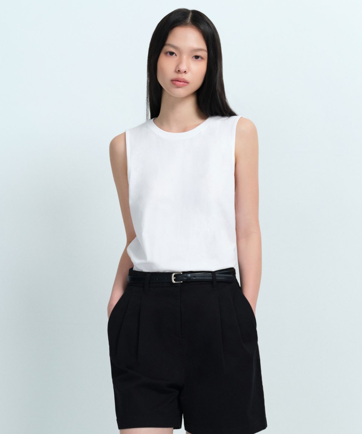 무신사 스탠다드 우먼(MUSINSA STANDARD WOMAN) 우먼즈 베이식 슬리브리스 탑 [화이트]
