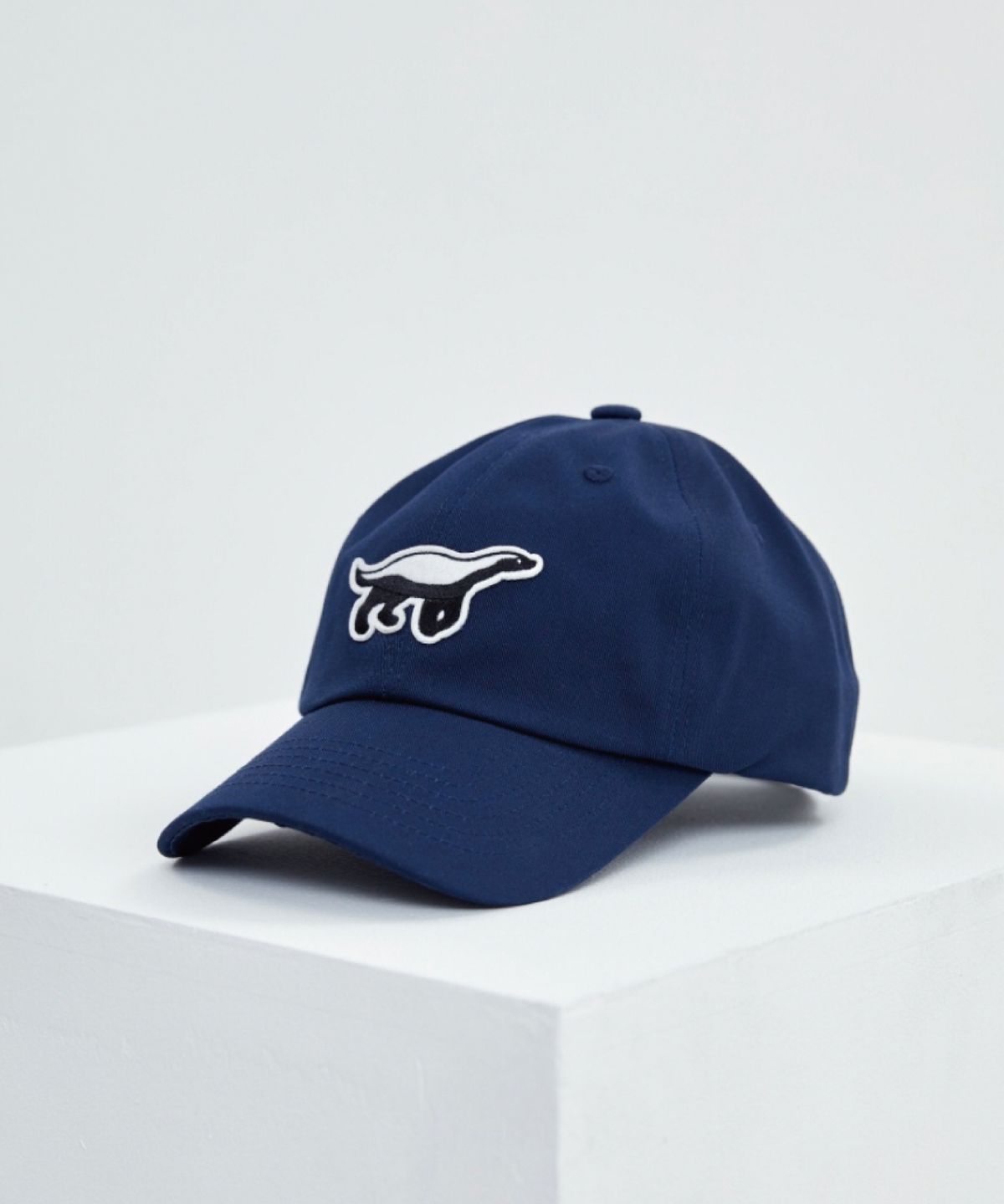 노알(NO-R) [UNISEX] 벌꿀오소리 패치 볼캡 / 네이비