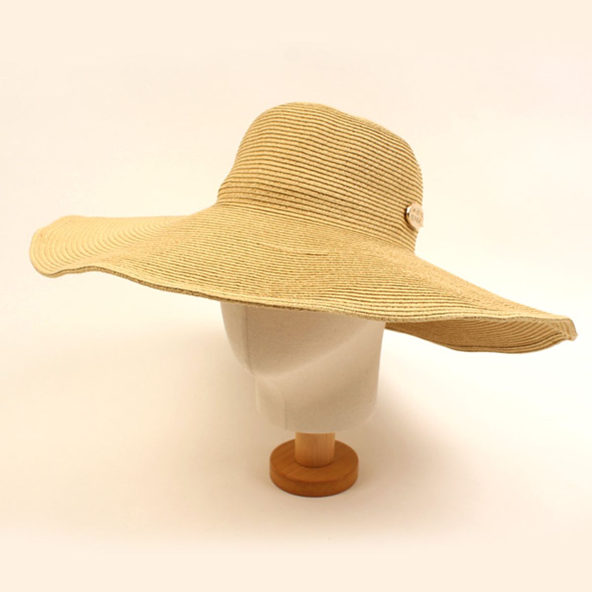 유니버셜 케미스트리(UNIVERSAL CHEMISTRY) Long Beige Wire Cloche Hat GD 여름페도라