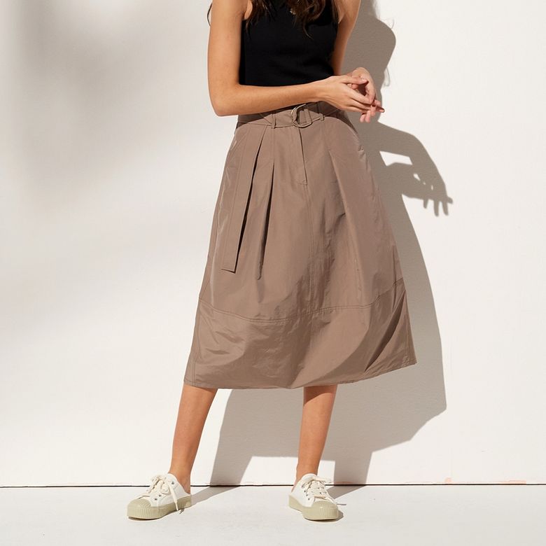 BELTED PINTUCK LONG SKIRT BEIGE