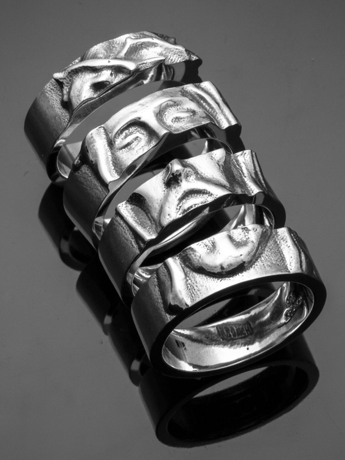 킹크로치(KING KROACH) JESUS SLICE RING