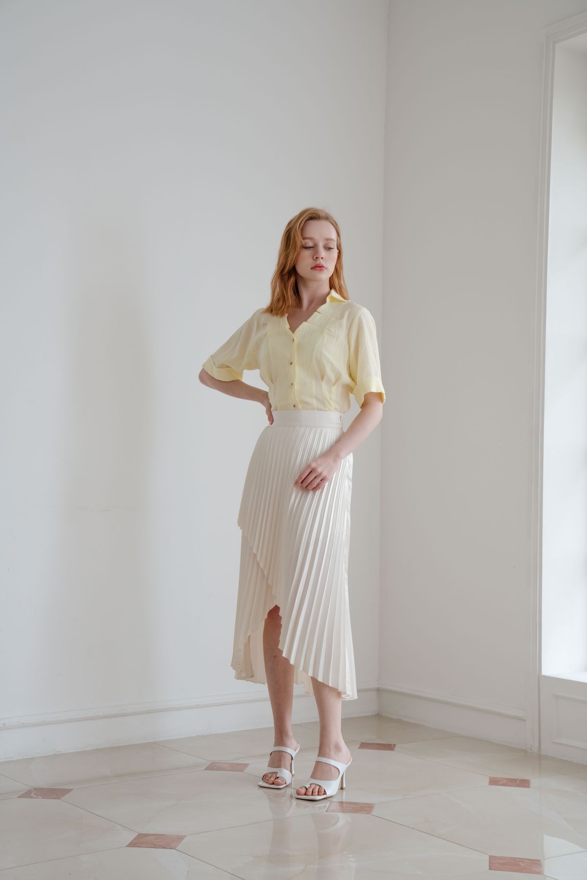 벨루아(VELUA) Pieats skirt _ ivory