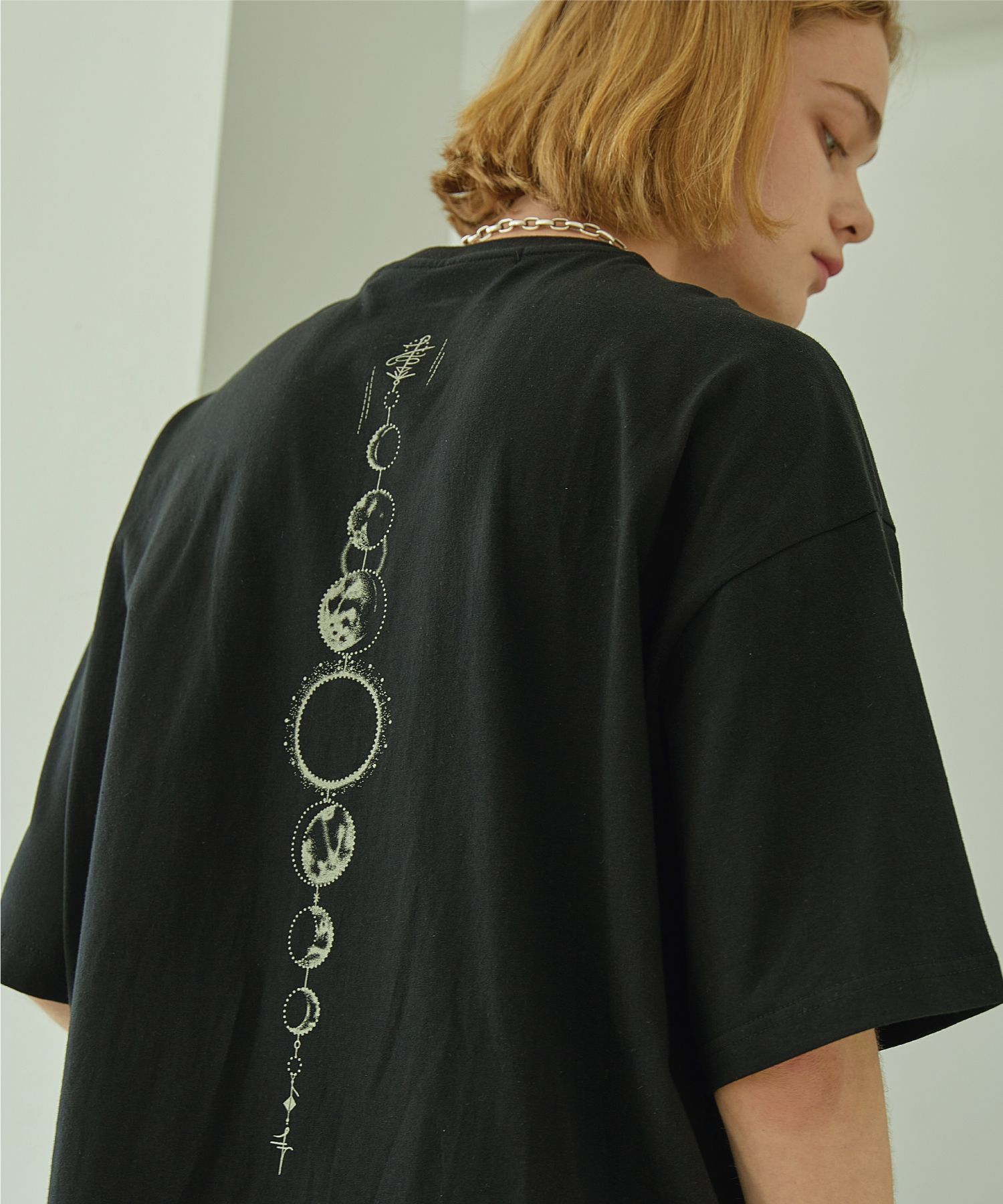 【CPGN STUDIO】LUNA Artwork Short Sleeve MUSINSA | CPGN STUDIO [20S] LUNA ARTWORK SHORT SLEEVE BLACK