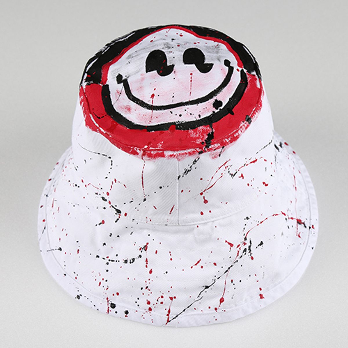 더 매드니스(THE MADNESS) HAND MADE WORK IMBALANCE SMILE HAT_WH