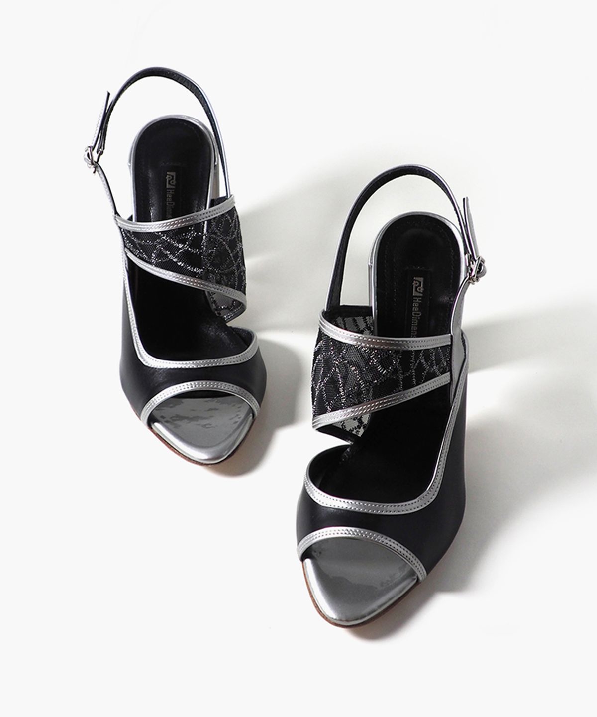 희다이멘셔널(HEEDIMENSIONAL) TIMESH 샌들 Silver & Black