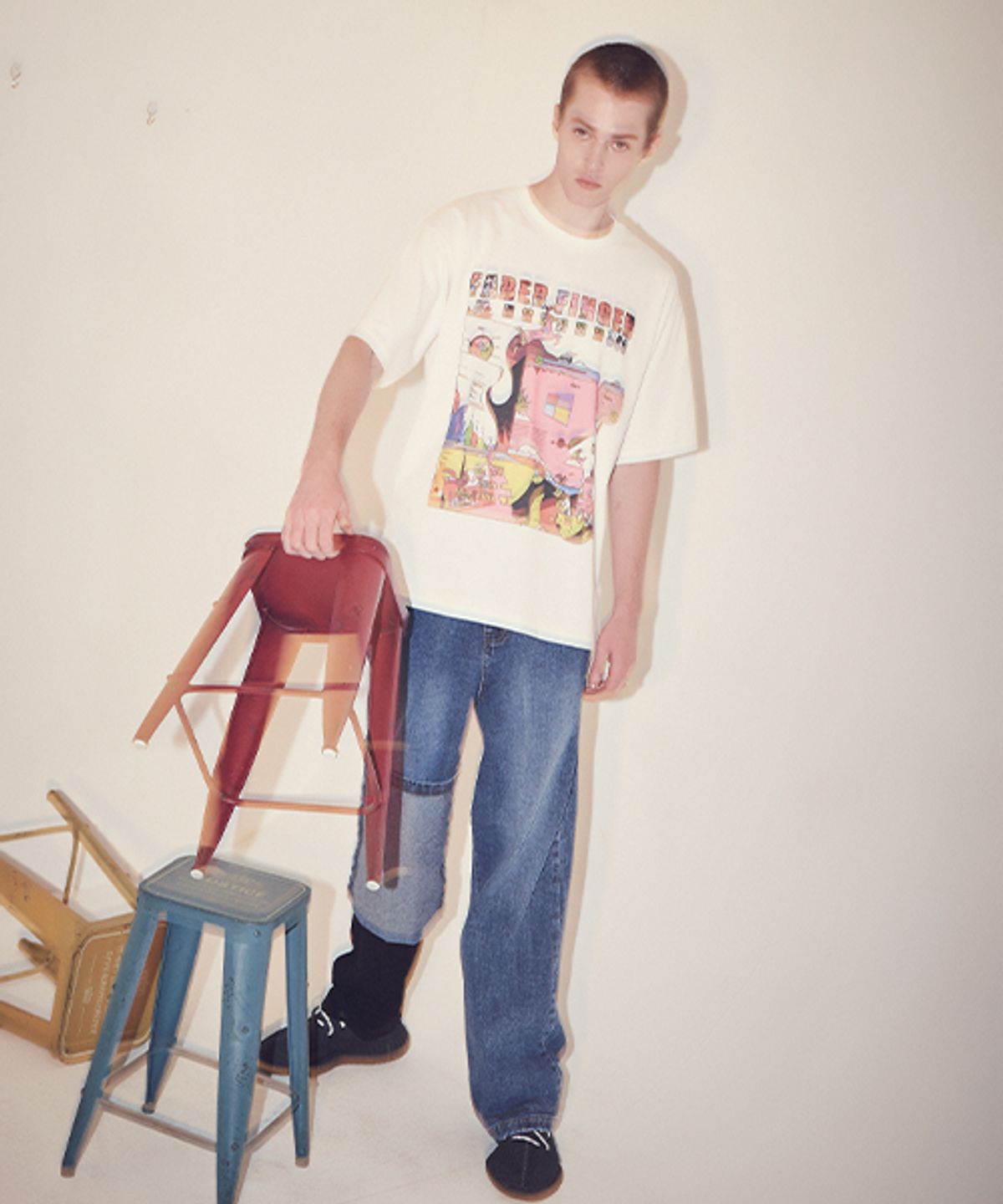 파베르핑거(FABER FINGER) Universial Window Unisex T-shirt_IVORY