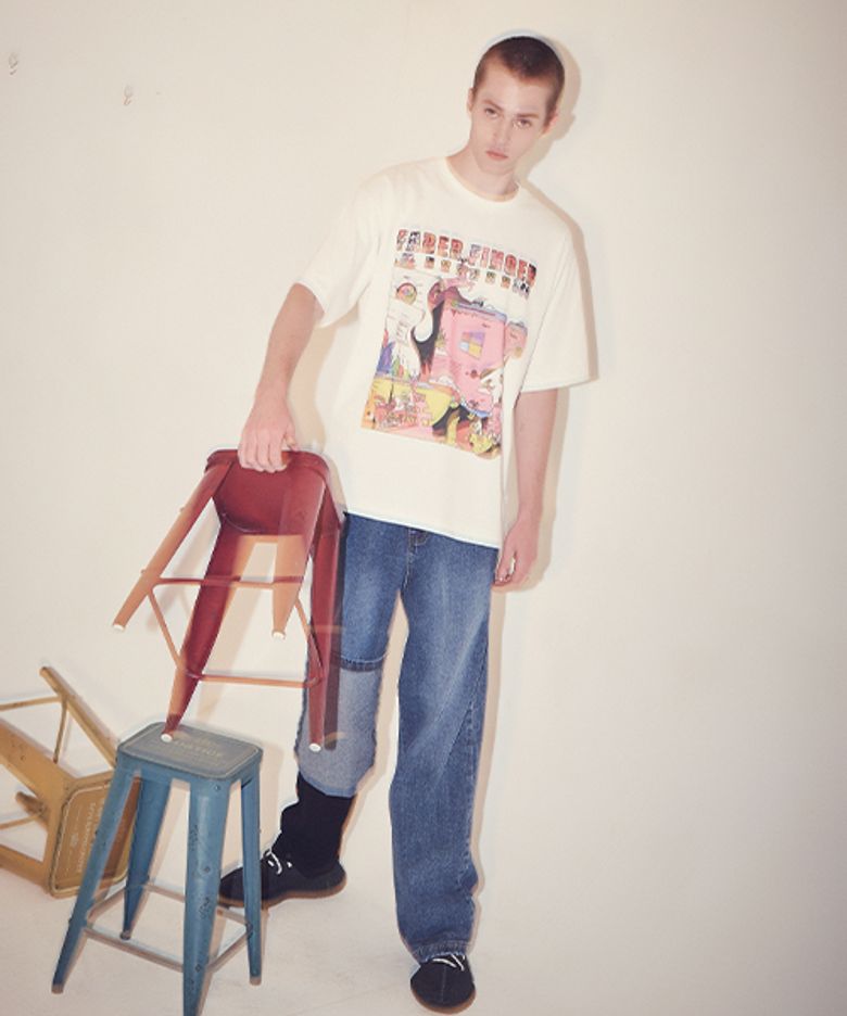 Universial Window Unisex T-shirt_IVORY