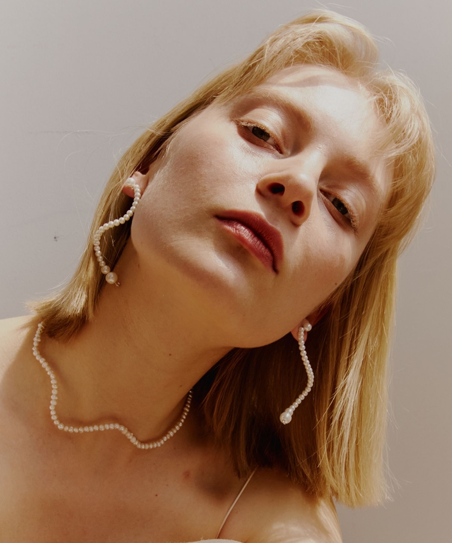 ピアス LOVE ME MONSTER Natural Pearl Unbal Earrings 5BFM089 MUSINSA | LOVE ME MONSTER Pearl Wave Earrings