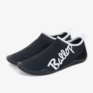 인젝션 아쿠아슈즈 레터링 블랙